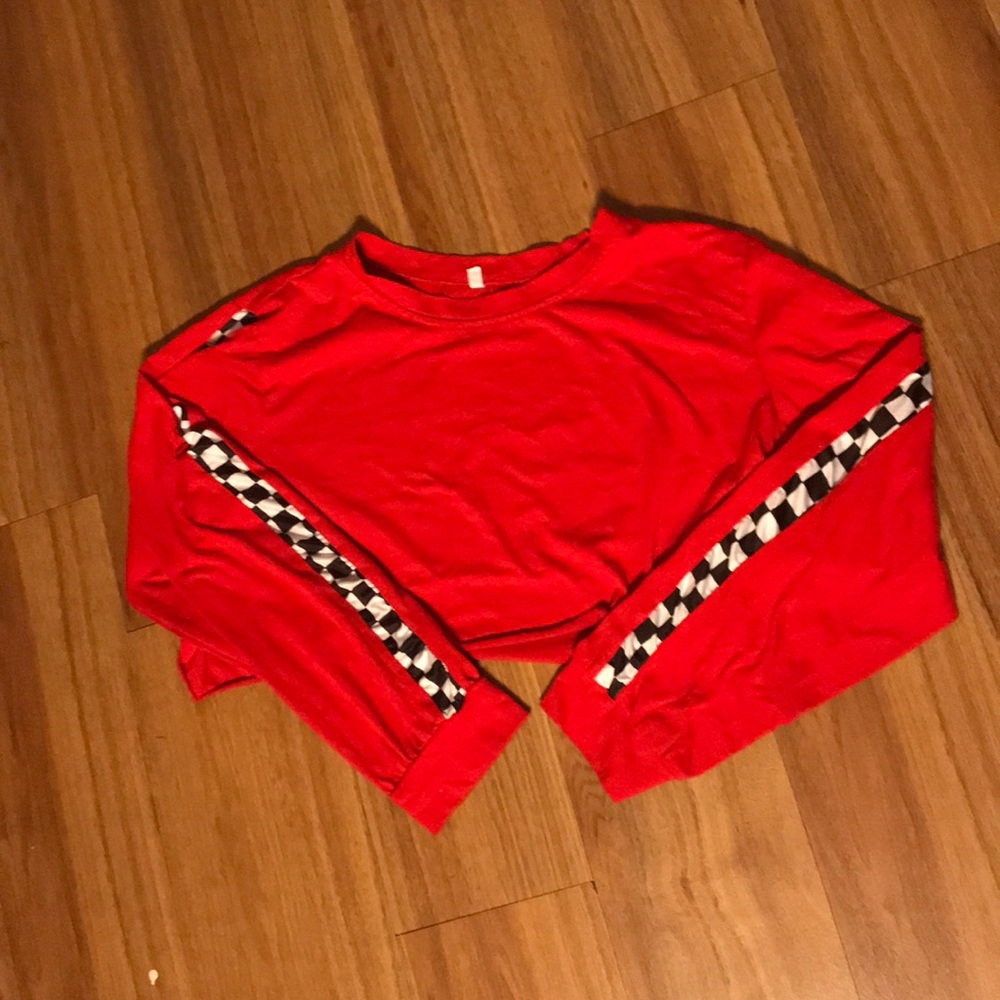 Super cute long sleeve red crop